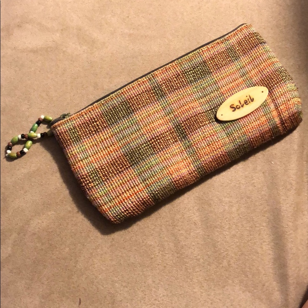 🍀 4 for $15! Cute little bag.